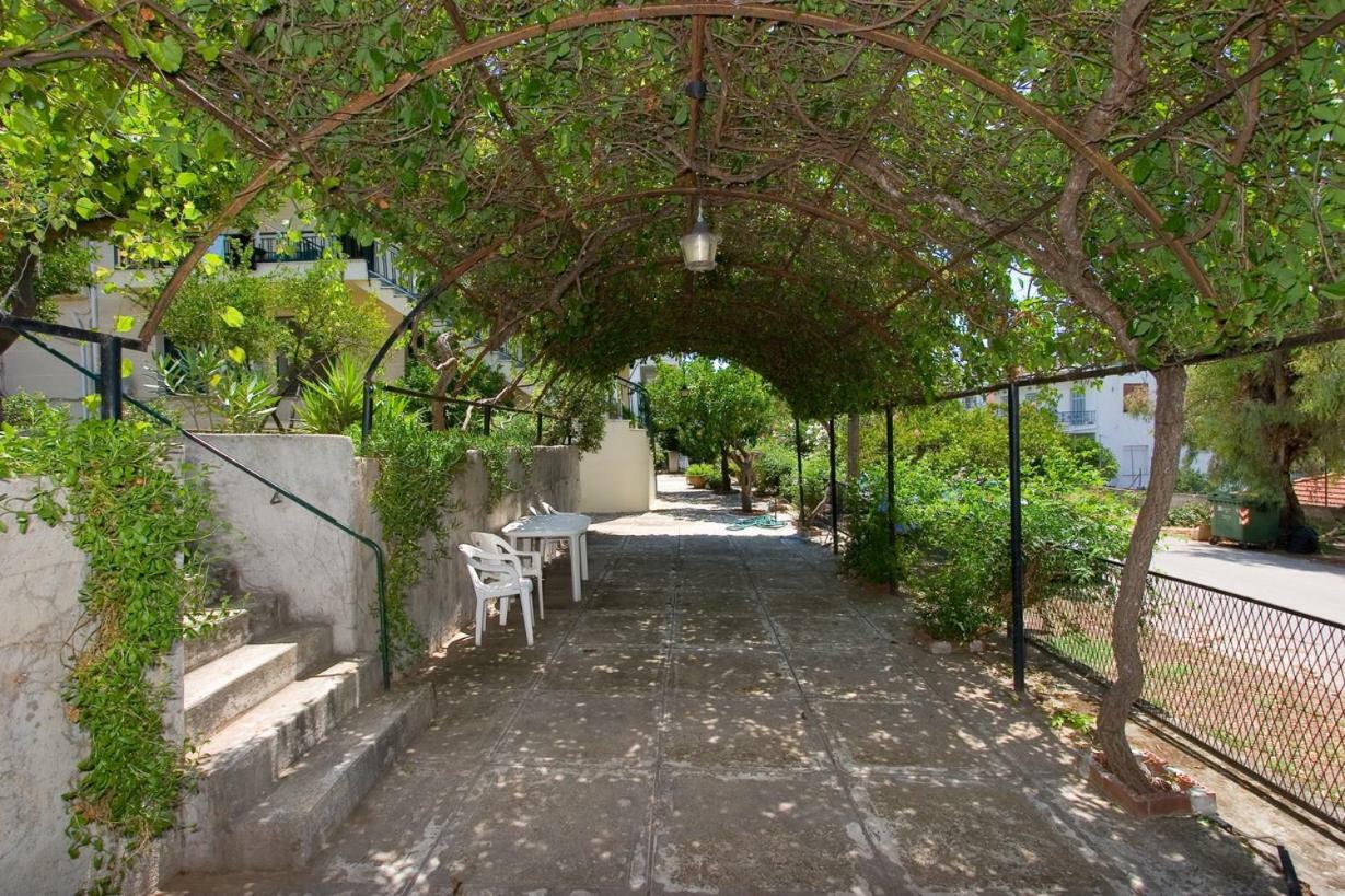 Soile Georgia Apartment Loutra Edipsou  Exterior photo